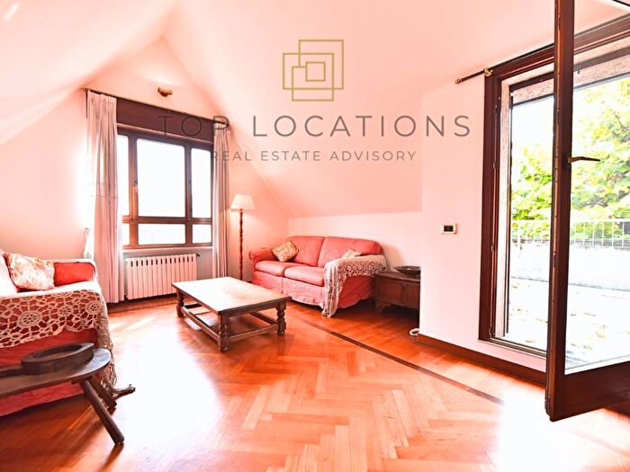 Casa trilocale in affitto in Via Sebastiano Veniero, Monte Rosa Lotto, Milano