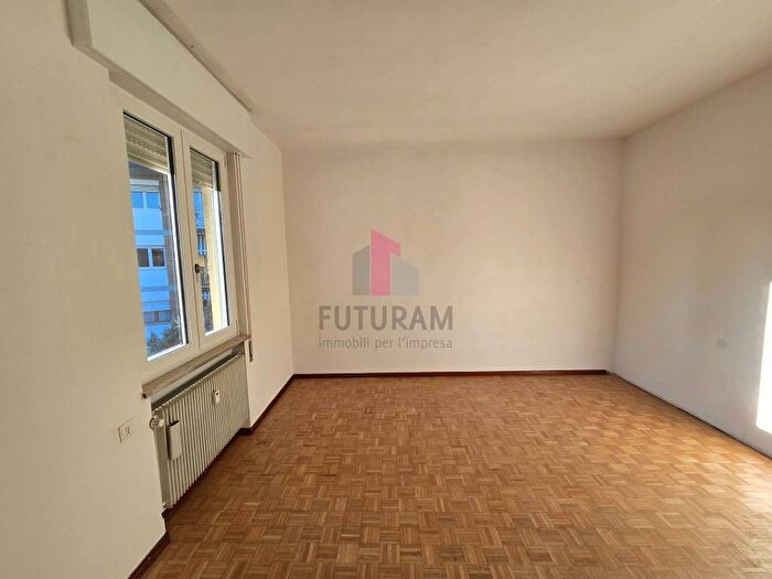 Appartamento con 6 locali in affitto in Contra San Pietro, Centro Storico, Vicenza