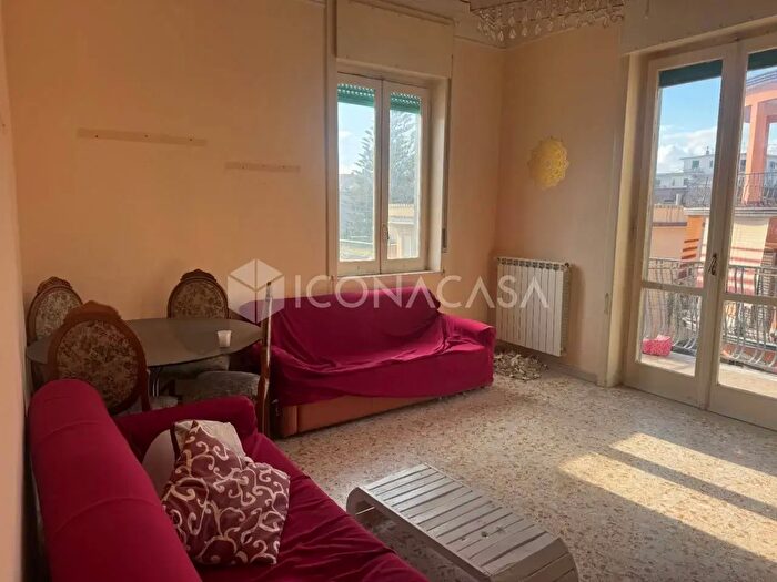 Appartamento con 6 locali in vendita in Via Giovanni Battista Mastrilli, Nola