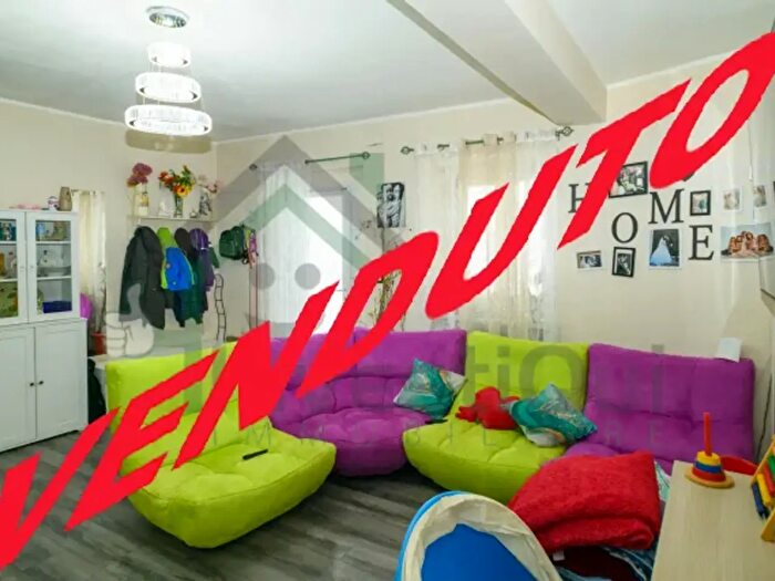 Casa quadrilocale in vendita in Via Montegrappa, Mathi