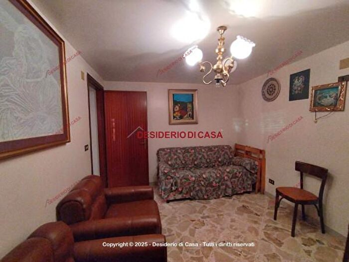 Casa quadrilocale in vendita in Via Vittorio Emanuele II, Gangi