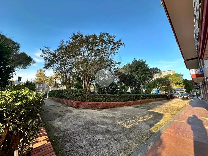 Appartamento quadrilocale in vendita in Piazzale Vincenzo Tecchio, Napoli