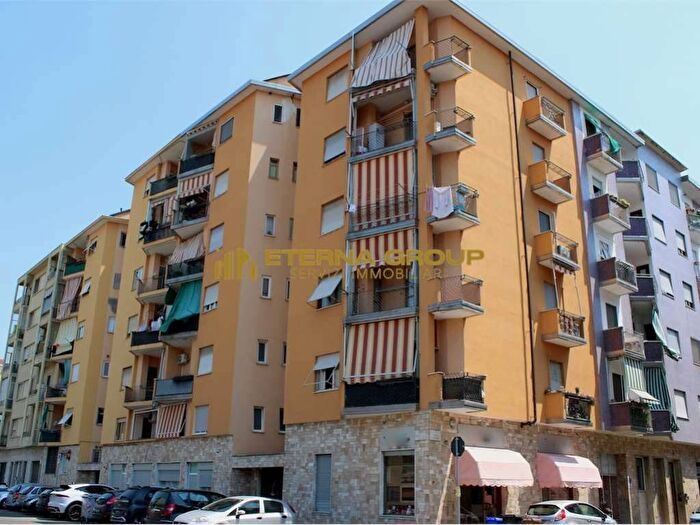 Case in Vendita e in Affitto - 3