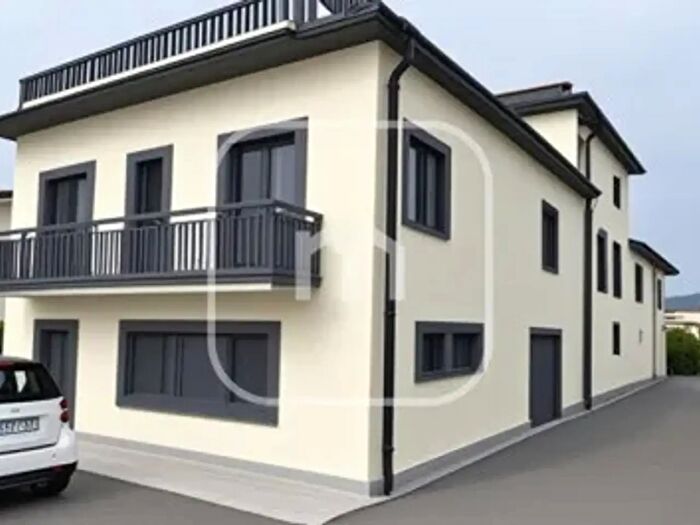 Casa quadrilocale in vendita in Via Altolia, Roma