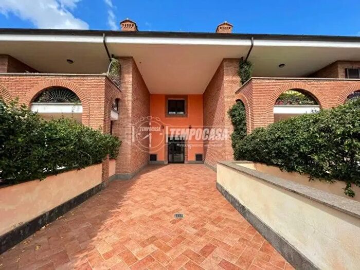 Appartamento trilocale in vendita in Via Alberto Tallone, Roma