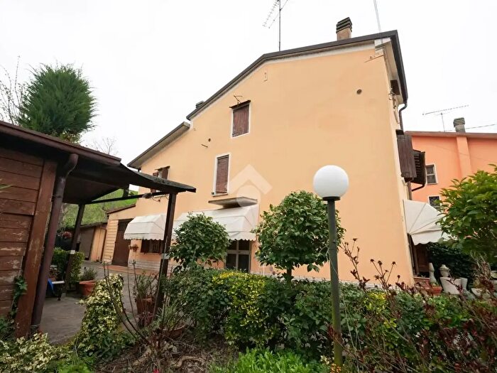 Casa trilocale in vendita in Via Mazzarana, Novi Di Modena