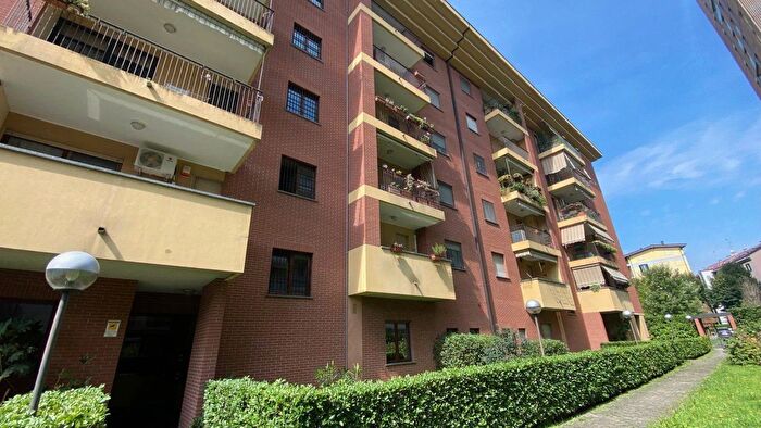 Appartamento bilocale in vendita in Via Ippodromo Milano, Milano