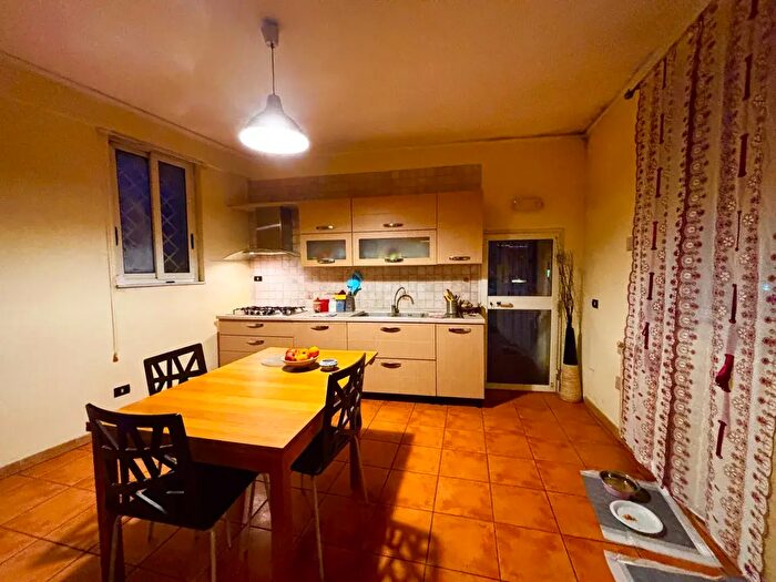 Appartamento trilocale in vendita in Corso Vittorio Emanuele N°, Torre Del Greco