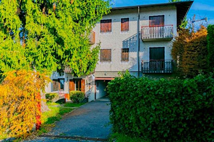 Appartamento bilocale in vendita in Via Sorte, Costa Di Serina