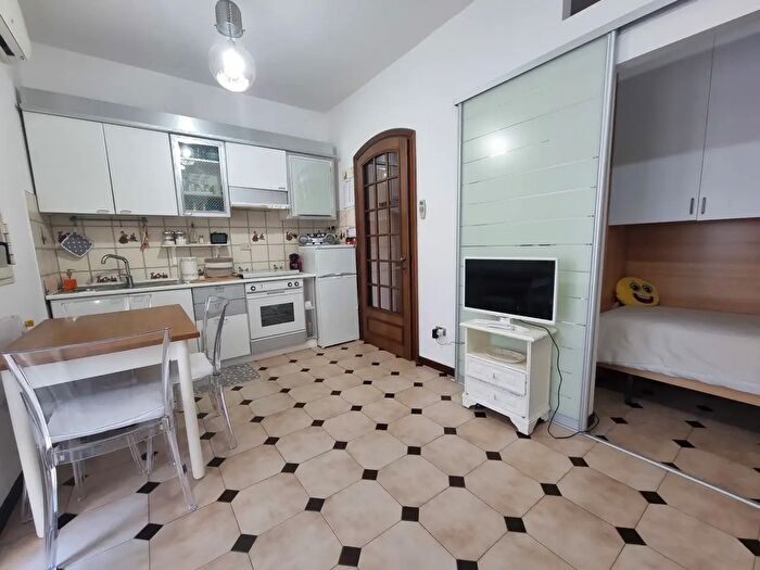 Appartamento monolocale in affitto in Viareggio