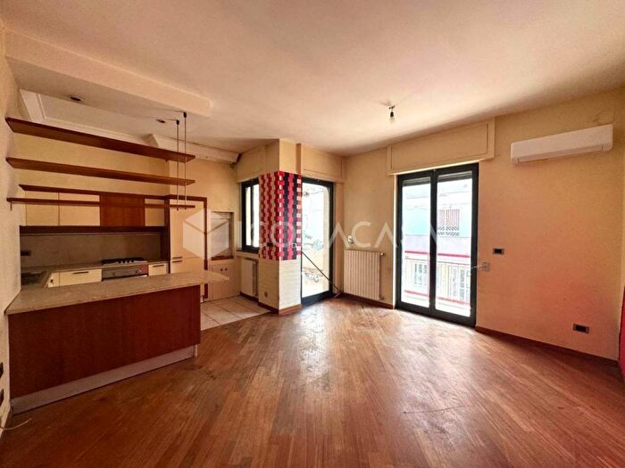 Appartamento con 5 locali in affitto in Via Maggio, Centro, Noicattaro