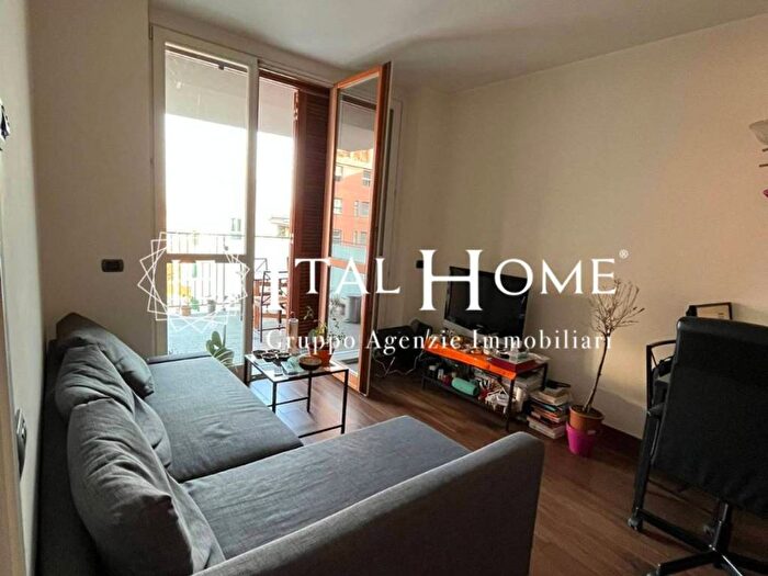 Appartamento bilocale in affitto in Via Ercole Oldofredi, Isola, Milano