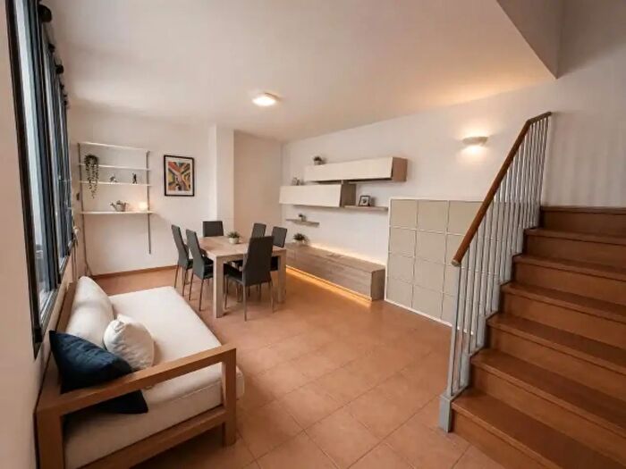 Appartamento trilocale in vendita in Via Ruggero da Parma, Parma
