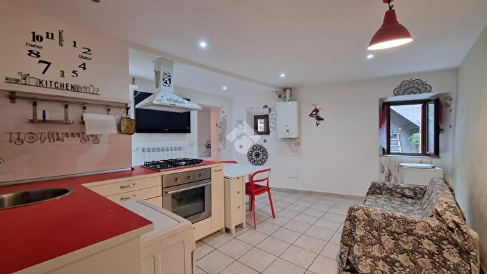 Appartamento trilocale in vendita in Vicolo Gioberti, Segni