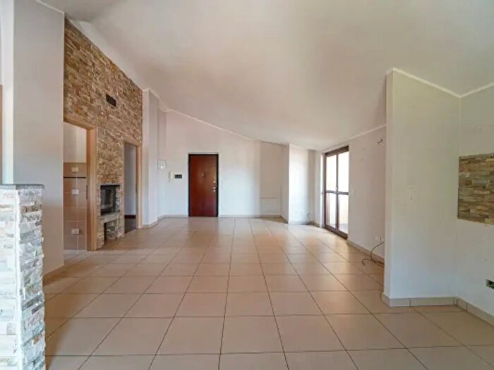 Appartamento quadrilocale in vendita in Via Regina Margherita, Bernezzo