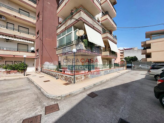 Appartamento con 8 locali in vendita in Via Fiorentino, Santa Teresa Di Riva
