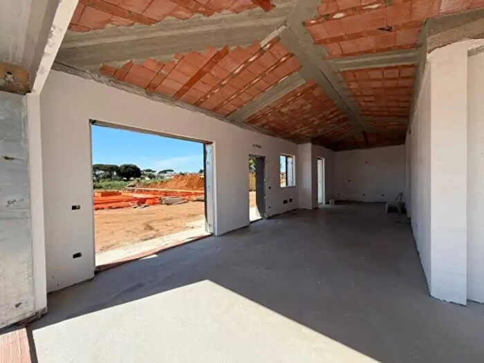 Casa quadrilocale in vendita in Via Romana Antica, Nettuno