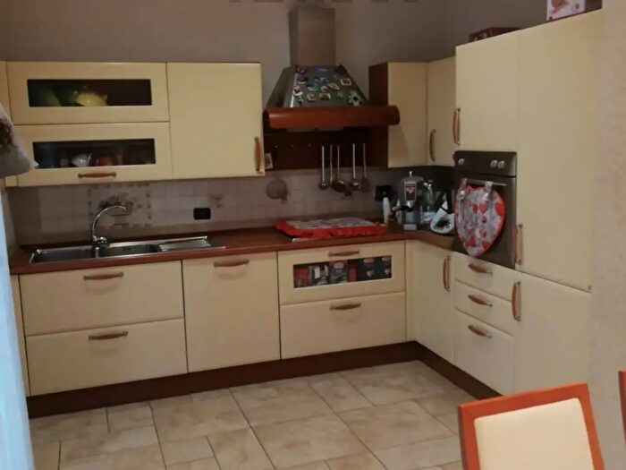 Appartamento quadrilocale in vendita in Via Carlo Erba, Roma