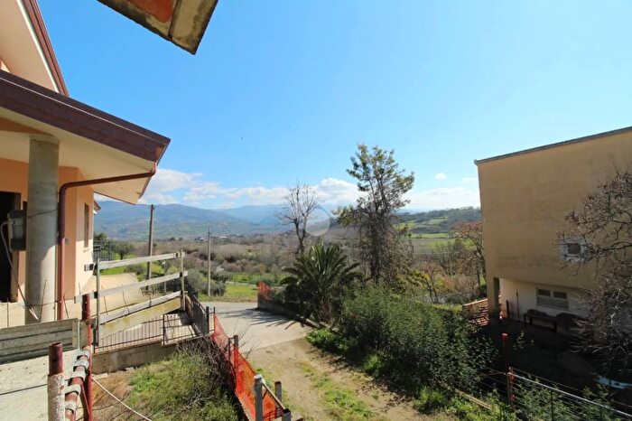 Casa quadrilocale in vendita in Giovanni Paisiello, Montalto Uffugo