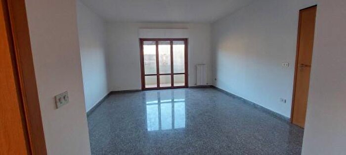 Appartamento con 6 locali in vendita in Viale Treviri, Ascoli Piceno