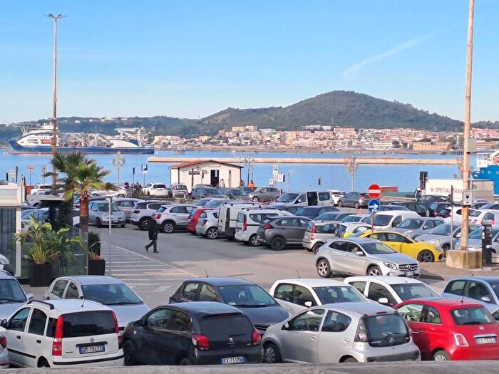 Appartamento bilocale in affitto in Rione Cristoforo Colombo, Porto, Pozzuoli