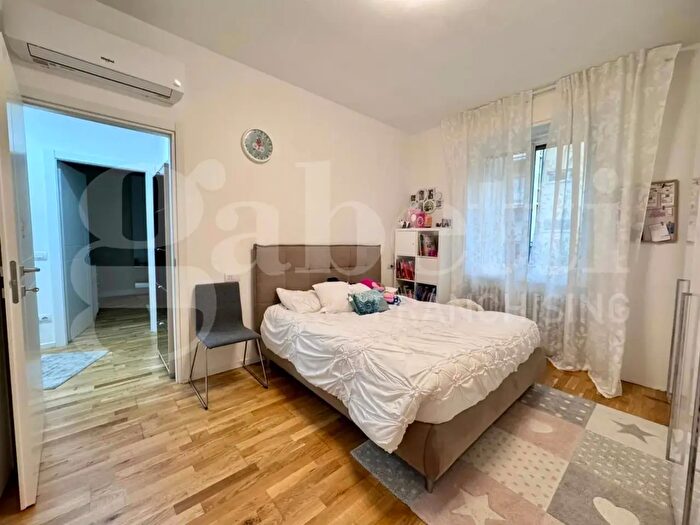 Appartamento trilocale in vendita in Via Belfiore, Lecco