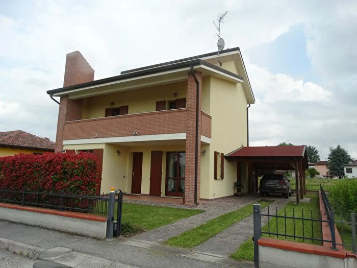 Casa con 7 locali in vendita in Via della Repubblica, Guarda Veneta