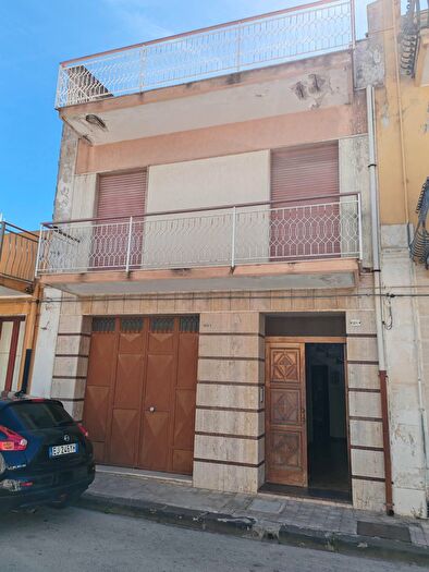 Casa con 5 locali in vendita in Mazzarella Agati, Floridia