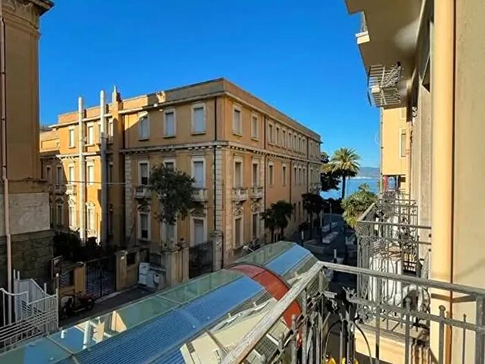 Appartamento trilocale in affitto in Reggio Calabria