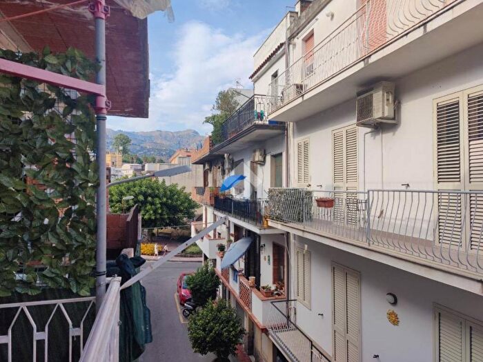 Appartamento bilocale in affitto in Via Ustica, Centro, GiardiniNaxos