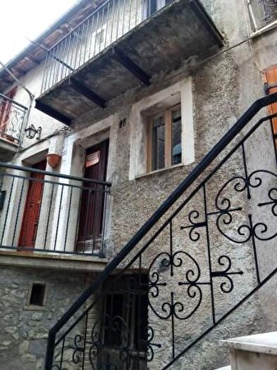 Casa bilocale in vendita in Via Aringo, Collalto Sabino