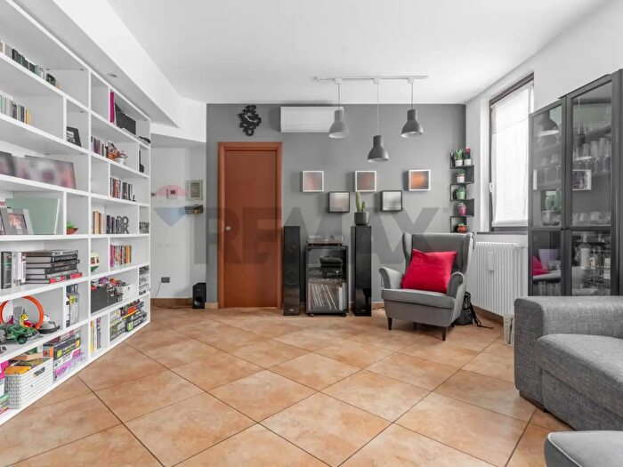 Appartamento trilocale in vendita in Via Privata Borsellino, Pogliano Milanese