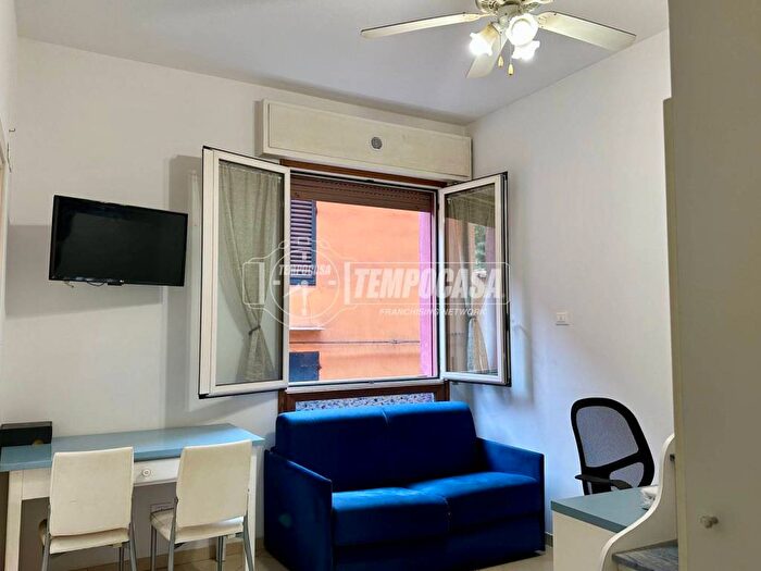 Appartamento monolocale in affitto in Santo Stefano, Bologna