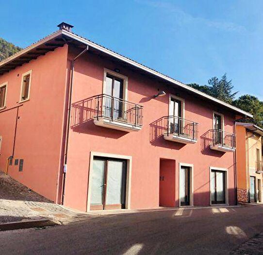 Appartamento trilocale in affitto in Corso Sallustio, Centro, Pizzoli
