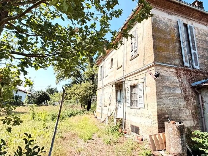 Casa quadrilocale in vendita in Via Strada Ilaria, Voghera