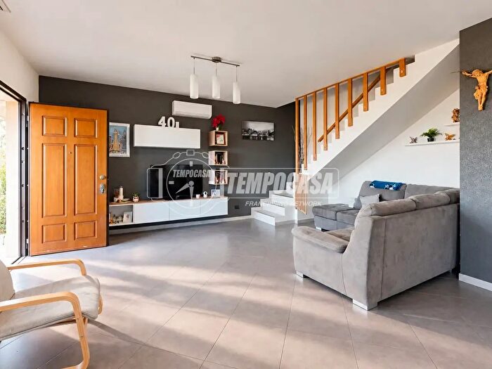 Casa trilocale in vendita in Via Armando Corona, Cavallino