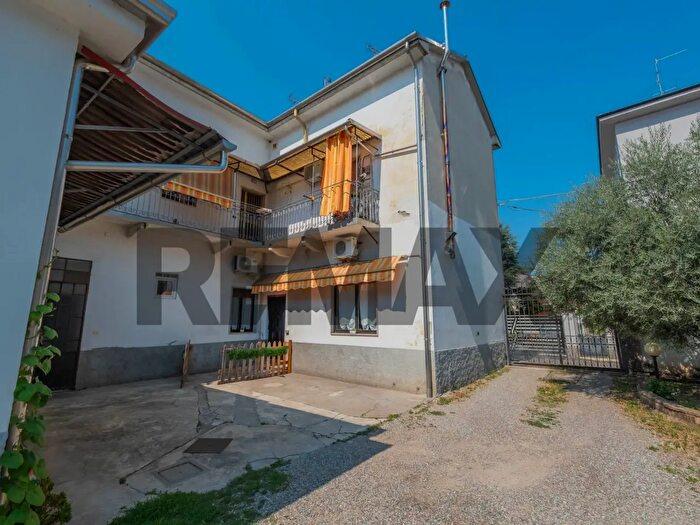 Appartamento quadrilocale in vendita in Via Zara, Busto Arsizio