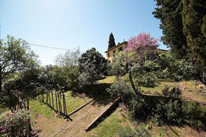 Casa con 6 locali in vendita in Strada Provinciale, Bucine