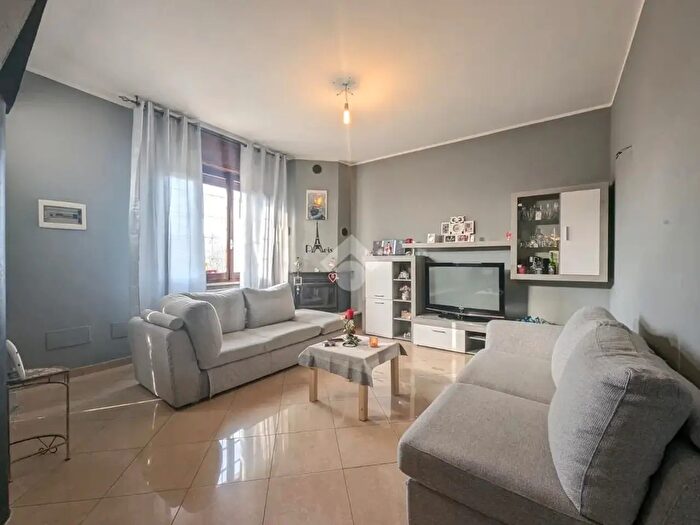 Casa quadrilocale in vendita in Via Val dEnza, SantIlario DEnza