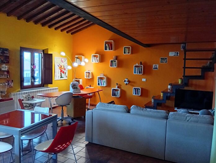 Appartamento trilocale in vendita in Pisa