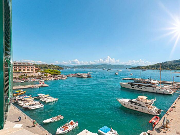 Appartamento bilocale in vendita in Centro, Portovenere