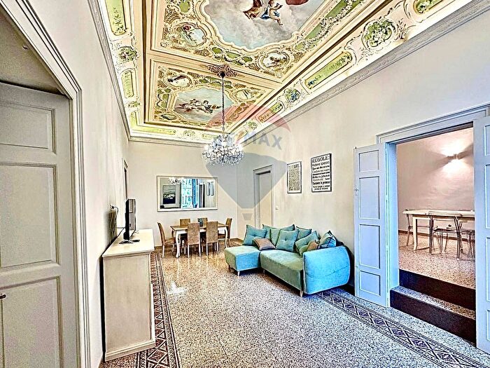 Appartamento quadrilocale in vendita in Piazza Vittorio Emanuele III, Cisternino