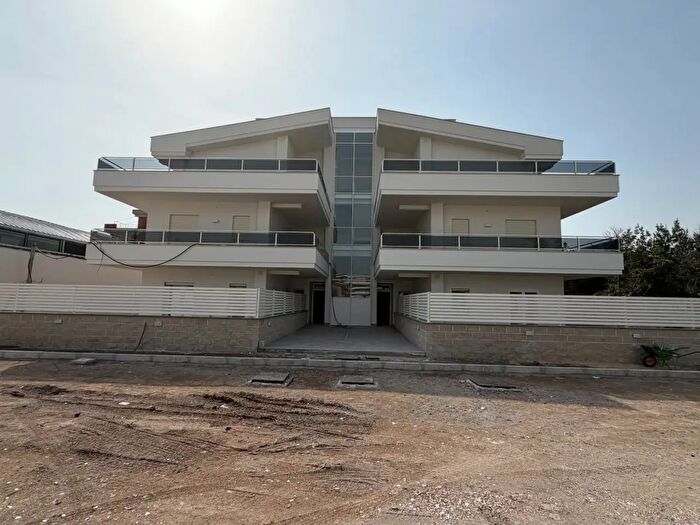 Appartamento quadrilocale in vendita in Via Pietro Crostarosa, Roma