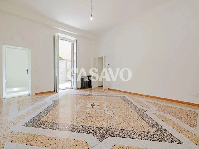 Appartamento trilocale in vendita in Corso Cristoforo Colombo, Milano