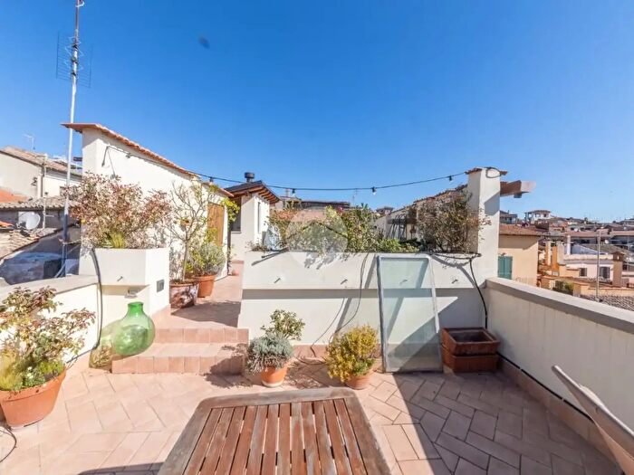 Appartamento trilocale in vendita in Via Giacomo Leopardi, Monterotondo