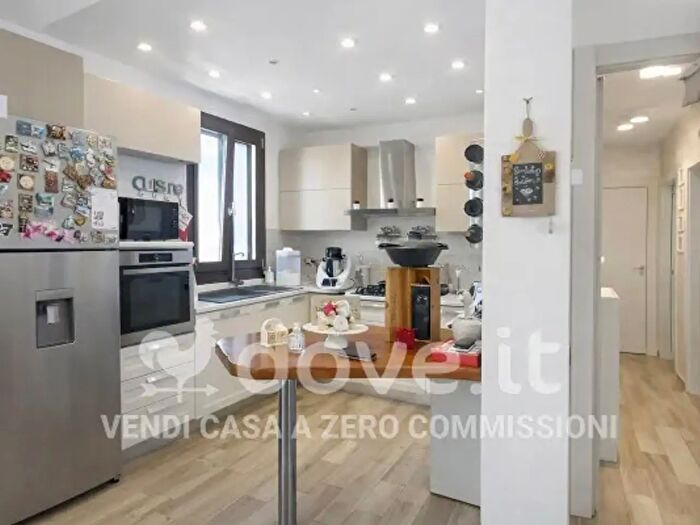 Appartamento trilocale in vendita in Via Andrea Pisano, Taranto