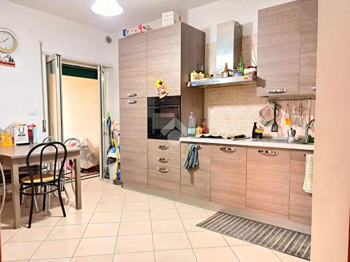 Appartamento quadrilocale in vendita in Via G Cesare, Rende