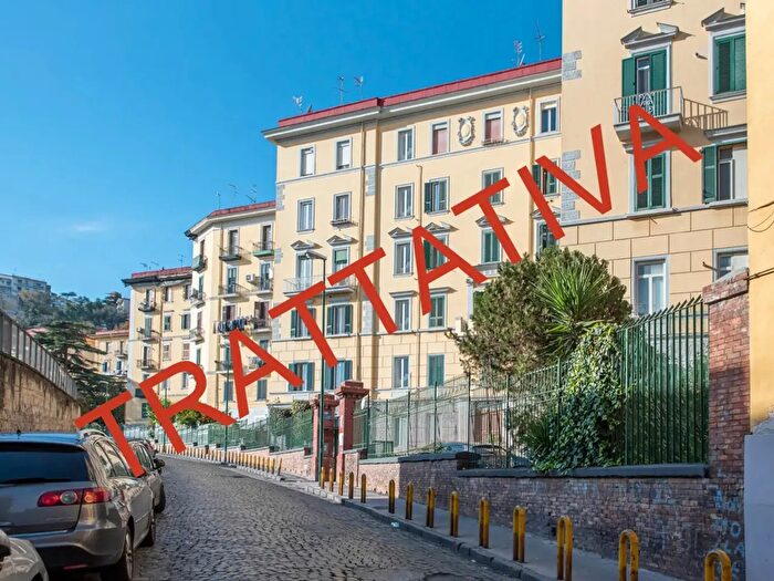 Appartamento quadrilocale in vendita in Via della Veterinaria, Napoli