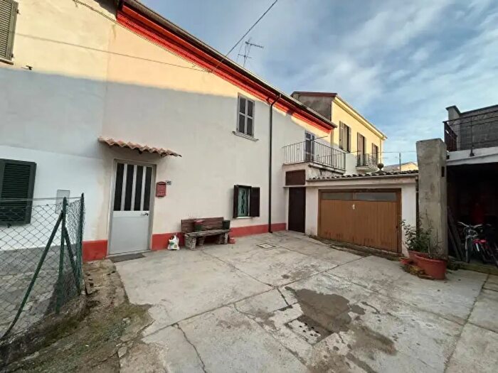 Casa con 6 locali in vendita in Via Bellocchio, Alessandria