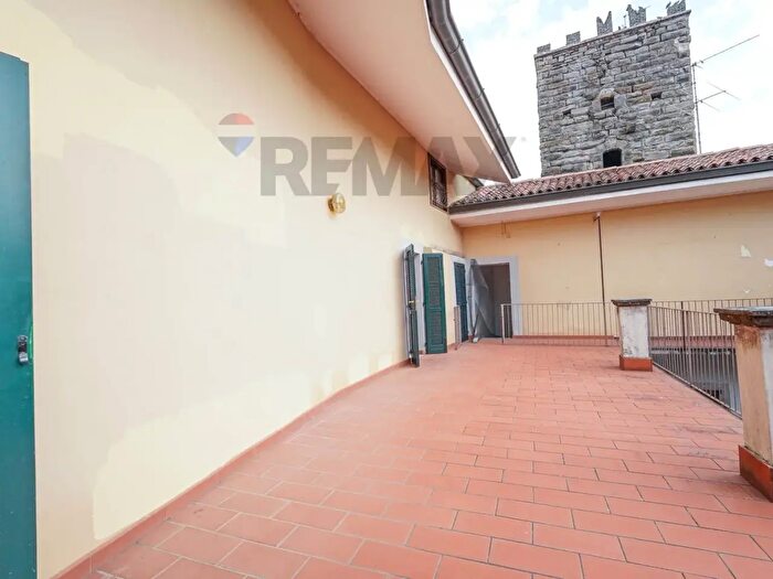 Appartamento quadrilocale in vendita in Via Castelfidardo, Mapello